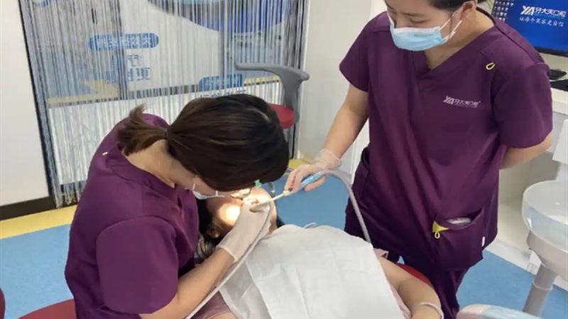 牙周炎洗牙，疼痛还是舒适？揭秘洗牙过程**